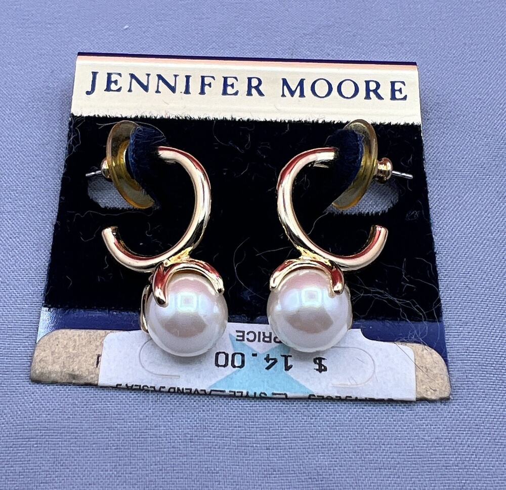 Jennifer Moore Vintage NOS Earrings Costume Jewelry On Card New Old Stock